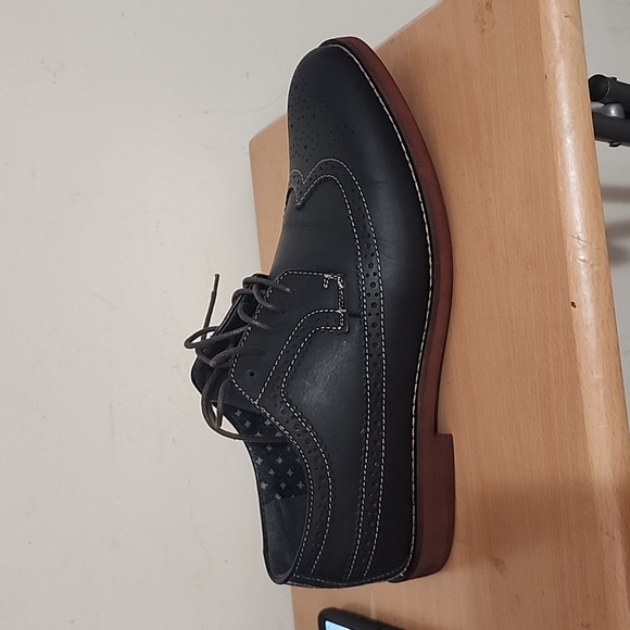 G.H Bass -Jack Navy Blue wingtip size 10. - Picture 10 of 16